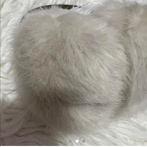 Restoration hardware earmuffs - Picture 2 of 4